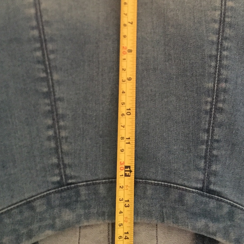 Bebe Pearl Embellished Cropped Denim Jacket XS - Picture 5 of 5